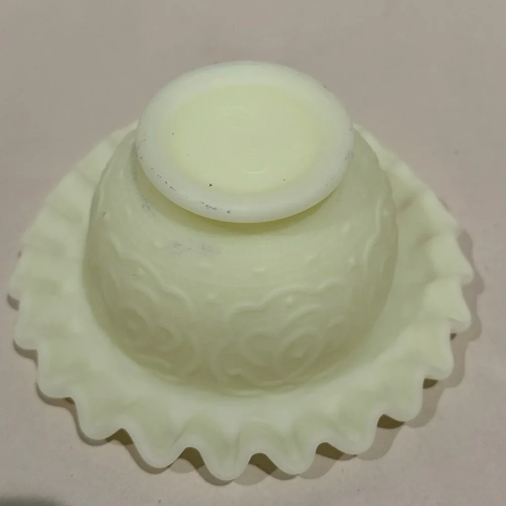 Fenton Persian Medallion Custard Glass Fairy Lamp 3-Pc UV Uranium Blue Insert